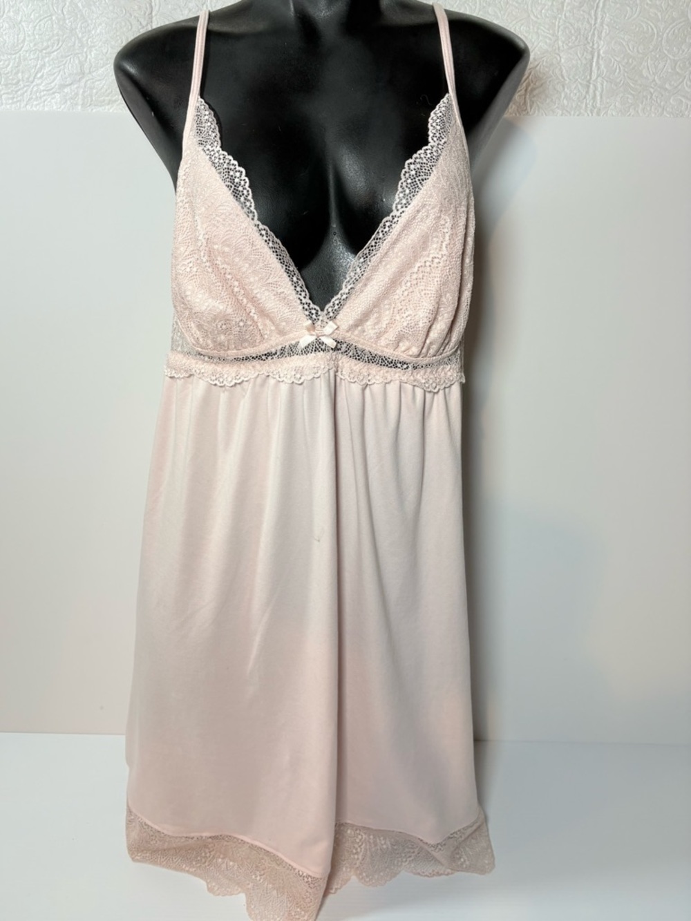 La Vie En Rose Blush Lace-Trim Chemise